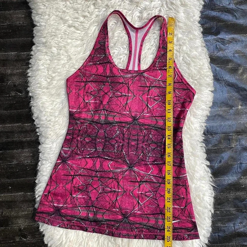 NIKE DRI-FIT GEOMETRIC GRAPHIC PINK BLACK WHITE RACERBACK TANK TOP GYMWEAR YOGA